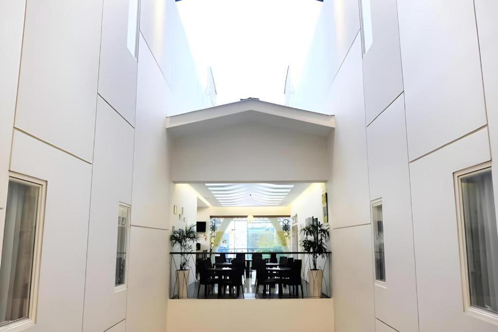Grand Amira Hotel Solo, Azana Hotels Collection Kültér fotó