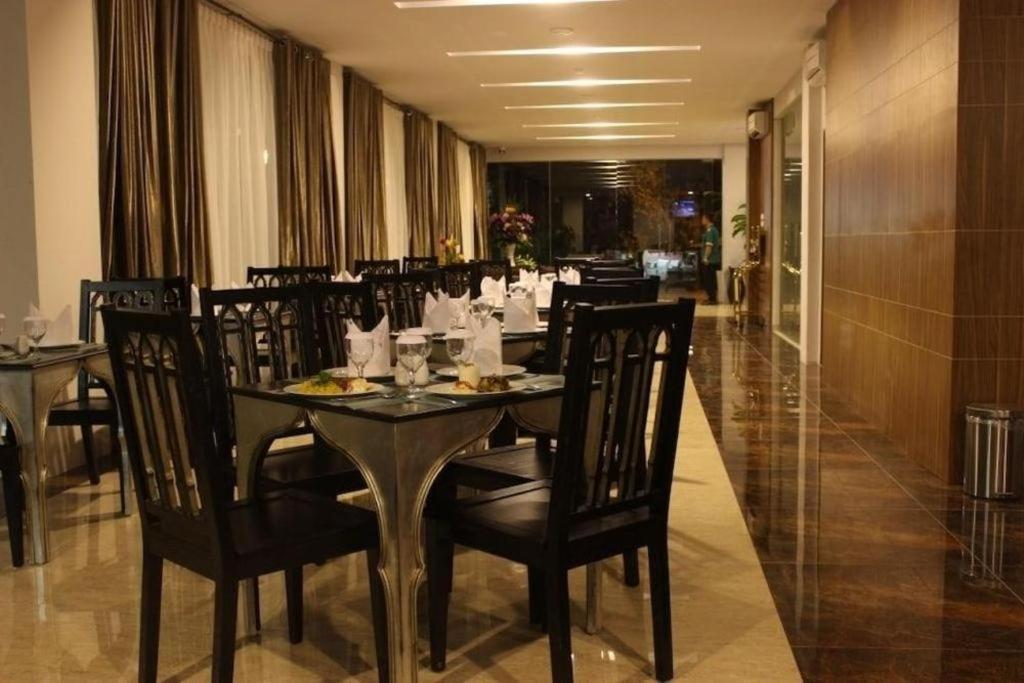 Grand Amira Hotel Solo, Azana Hotels Collection Kültér fotó