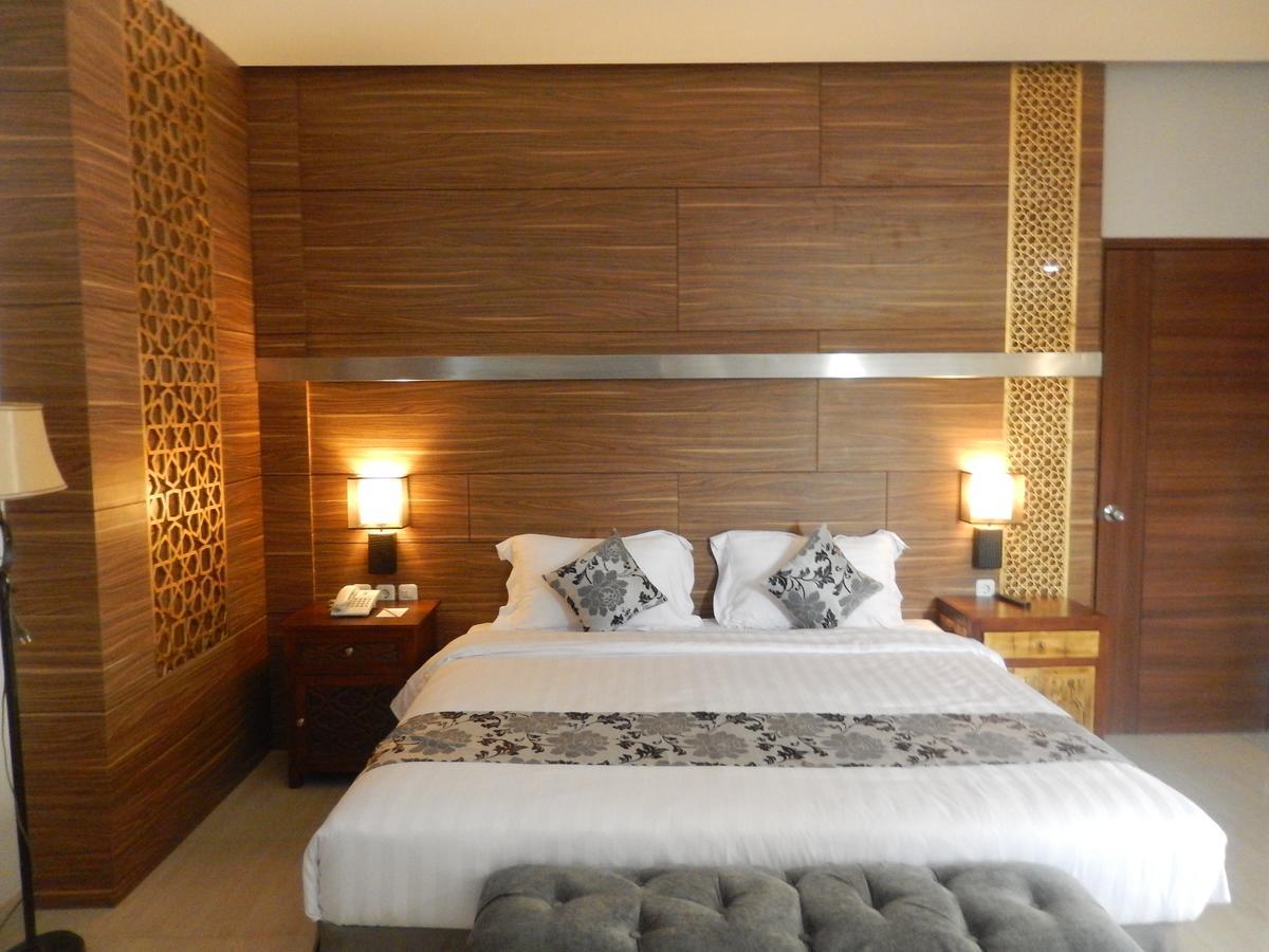 Grand Amira Hotel Solo, Azana Hotels Collection Kültér fotó
