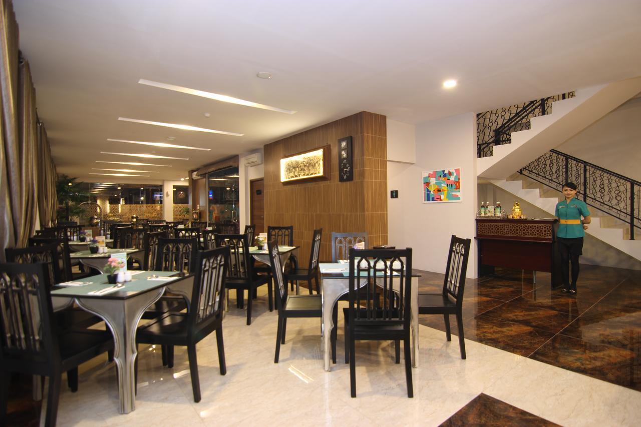 Grand Amira Hotel Solo, Azana Hotels Collection Kültér fotó