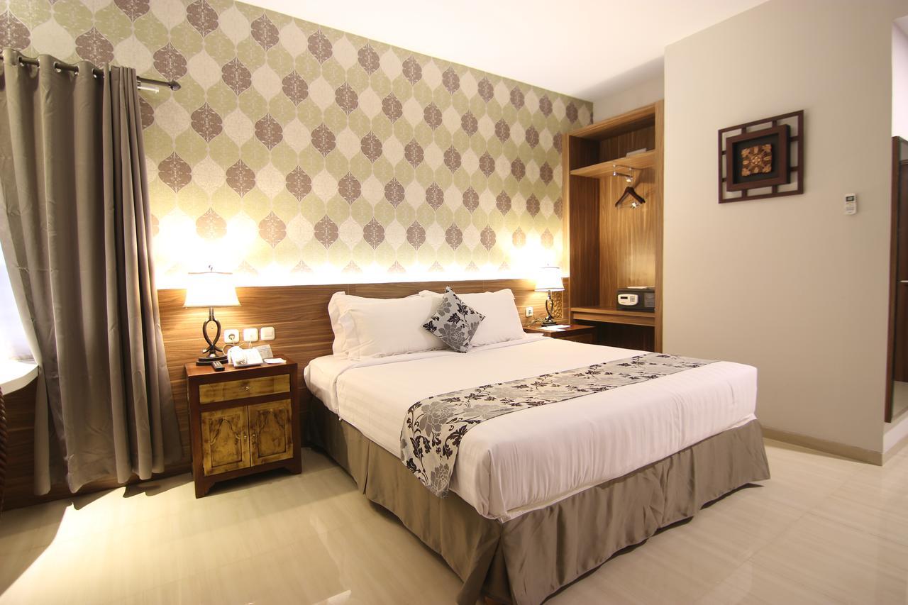 Grand Amira Hotel Solo, Azana Hotels Collection Kültér fotó